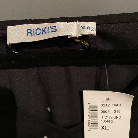 Black and white polka dot blouse - Picture 2 of 3